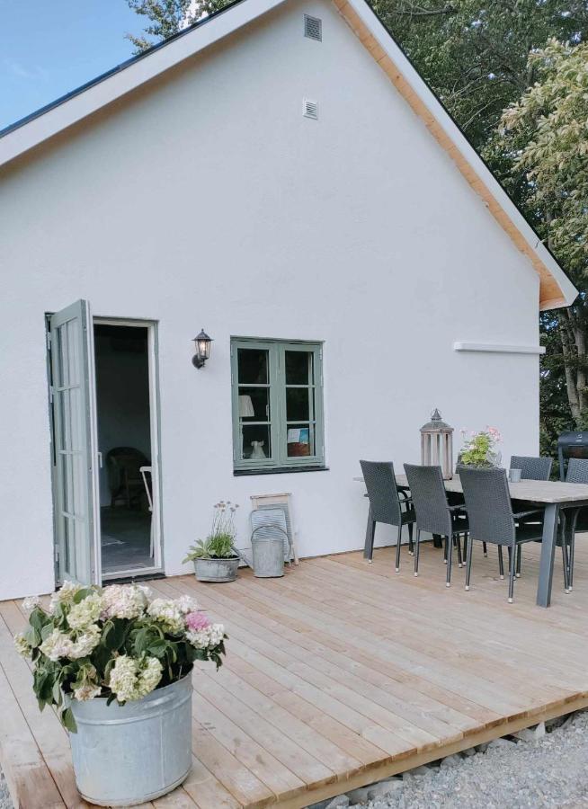 Mysigt Hus I Liten By Naera Havet Ystad község Kültér fotó